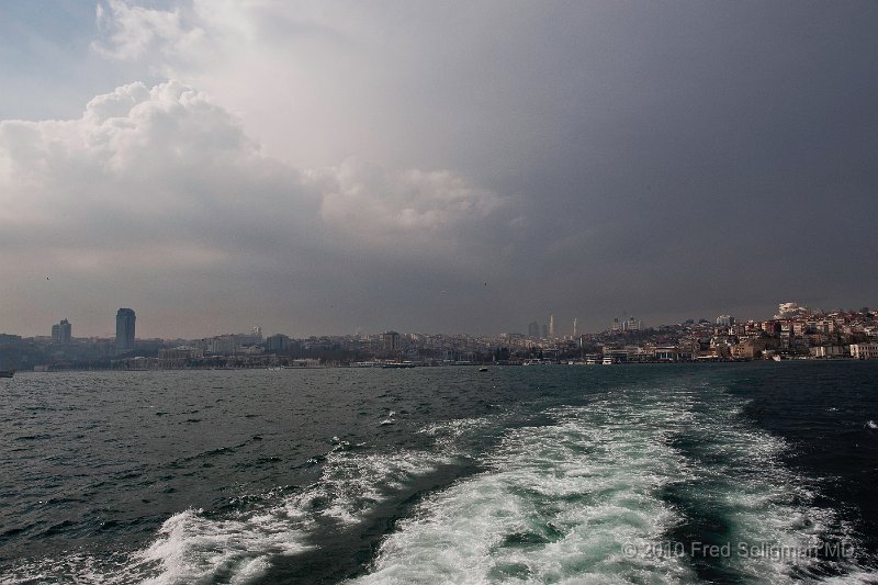 20100403_160635 D3.jpg - Istanbul skyline